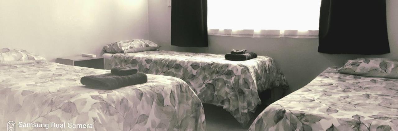 Aaron Court Motel Тімару Екстер'єр фото